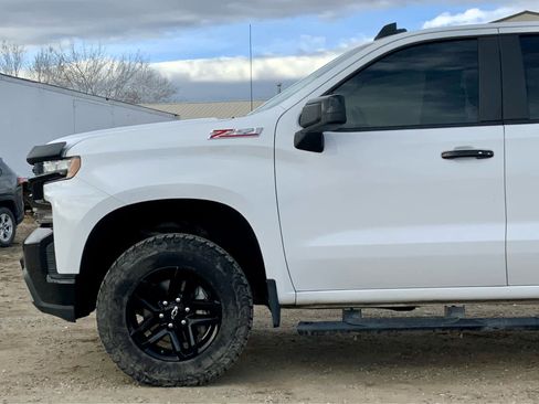 Used 2020 Chevrolet Silverado 1500 LT Trail Boss image 11