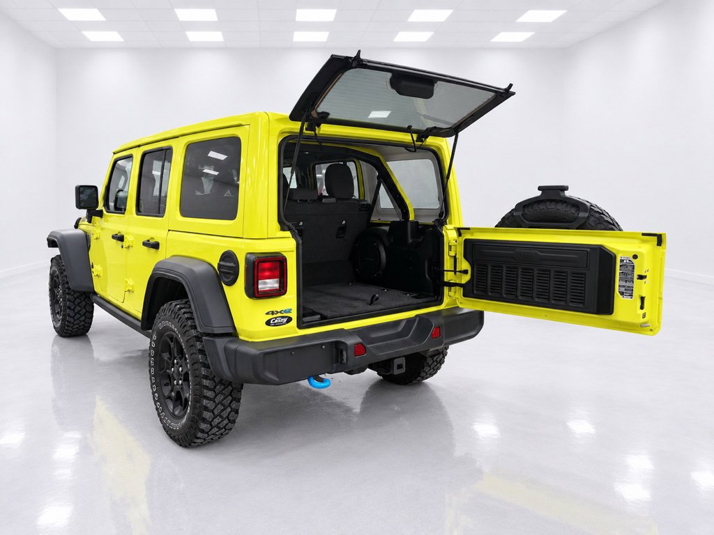 Used 2023 Jeep Wrangler Unlimited w/ Cold Weather Group AWD/4WD image 10