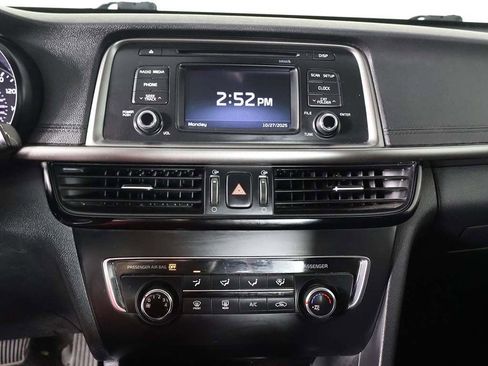 Used 2017 Kia Optima LX FWD image 39