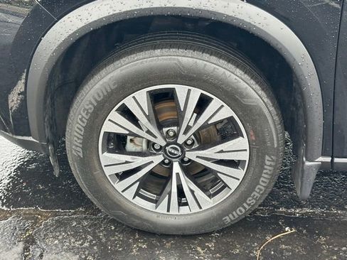 Used 2023 Nissan Rogue SV AWD/4WD image 9