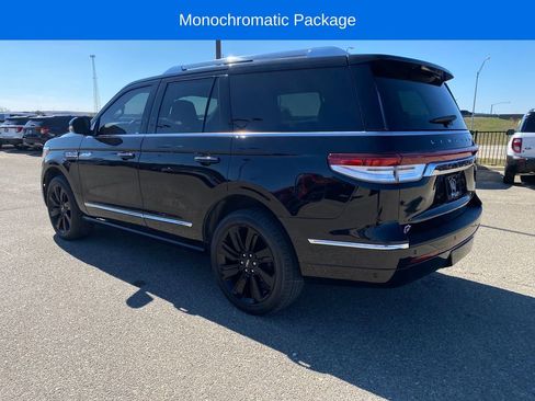 Used 2022 Lincoln Navigator Reserve w/ Equipment Group 201A AWD/4WD image 4