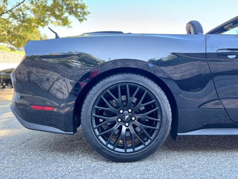 Used 2018 Ford Mustang GT Premium w/ GT Performance Package RWD image 23