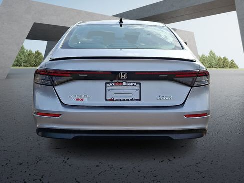 Used 2023 Honda Accord Sport image 5