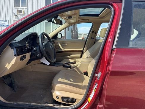 Used 2011 BMW 328i xDrive Sedan image 16