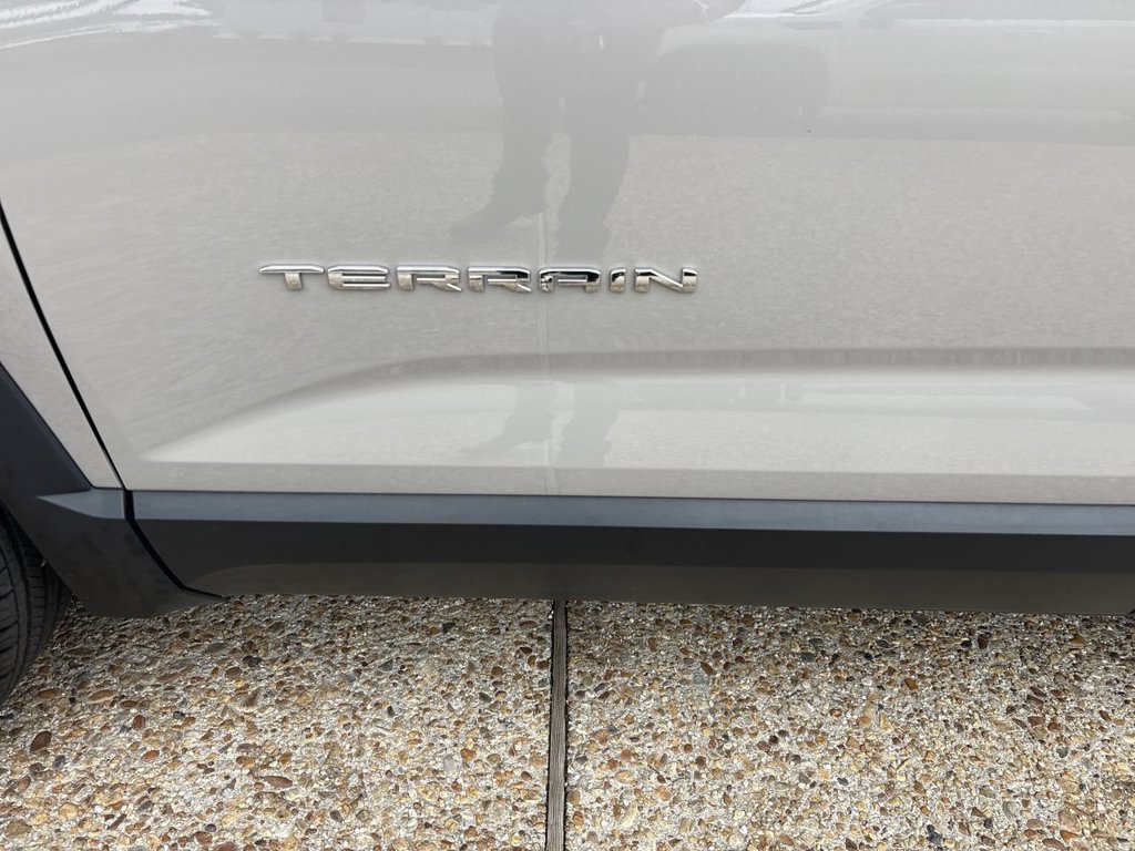 Certified 2025 GMC Terrain Elevation AWD/4WD image 32