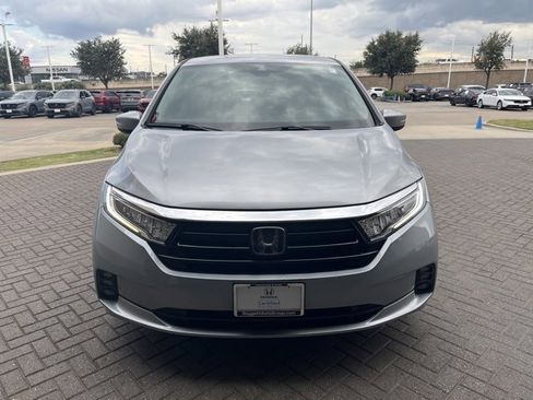 Used 2023 Honda Odyssey EX image 2