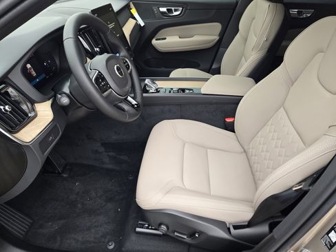 New 2026 Volvo XC60 B5 Plus w/ Protection Package Premier image 15