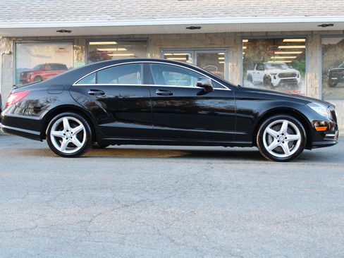 Used 2013 Mercedes-Benz CLS 550 4MATIC image 24