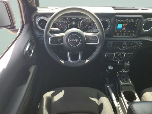 Used 2023 Jeep Wrangler Unlimited Sahara w/ Safety Group AWD/4WD image 11