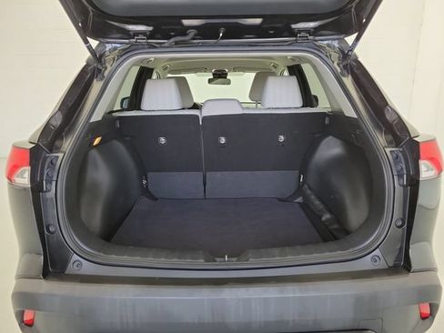 Used 2022 Toyota Corolla Cross LE FWD image 11