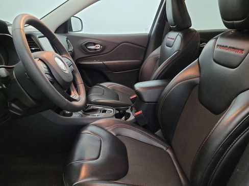 Used 2022 Jeep Cherokee Trailhawk w/ Comfort/Convenience Group image 17