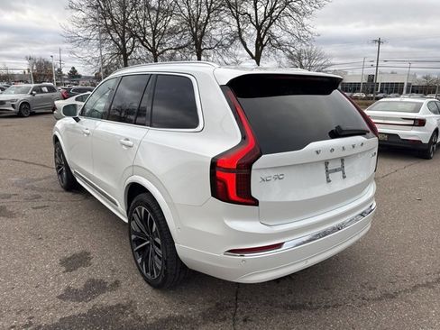 Used 2025 Volvo XC90 B5 Plus image 6