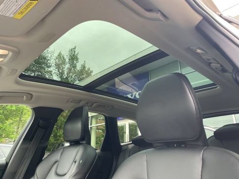 Certified 2023 Volvo XC60 B5 Core w/ Climate Package AWD/4WD image 24