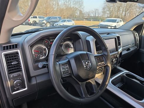 Used 2018 RAM 1500 Big Horn image 10