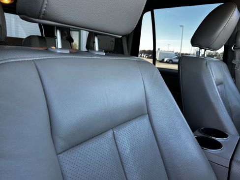 Used 2010 Ford Expedition Limited image 13