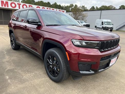 New 2025 Jeep Grand Cherokee L Altitude image 1