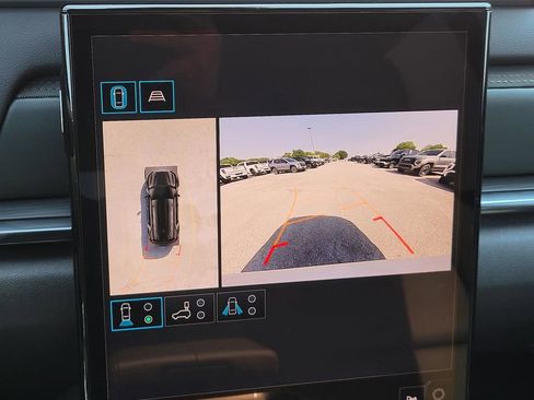 New 2026 GMC Terrain AT4 w/ Convenience Package III image 9