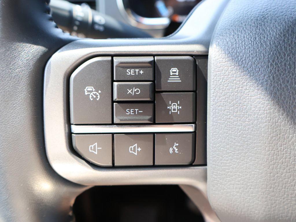 Used 2022 Ford F150 Lariat w/ Equipment Group 502A High AWD/4WD image 25