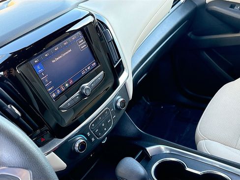 Used 2023 Chevrolet Traverse LS image 26