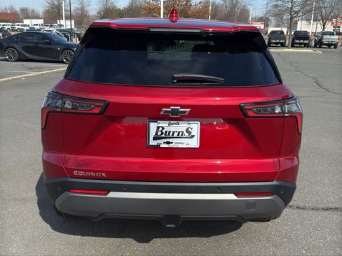 New 2026 Chevrolet Equinox LT w/ Convenience Package II image 6