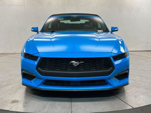 Used 2025 Ford Mustang Premium RWD image 8