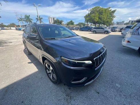 Used 2020 Jeep Cherokee Limited FWD image 3