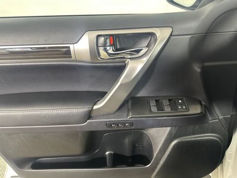 Used 2023 Lexus GX 460 Premium w/ Premium Package AWD/4WD image 13