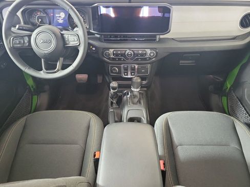 Used 2025 Jeep Wrangler Sport image 15