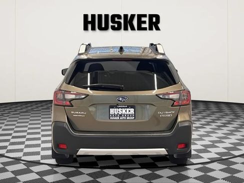 Used 2023 Subaru Outback Touring AWD/4WD image 5