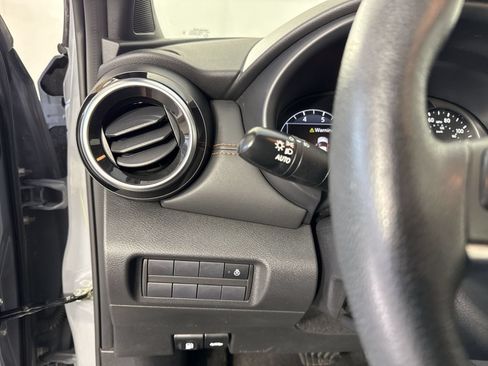 Used 2024 Nissan Kicks SR w/ SR Premium Package FWD image 15