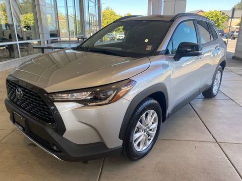 Certified 2025 Toyota Corolla Cross LE w/ Moonroof Package AWD/4WD image 4
