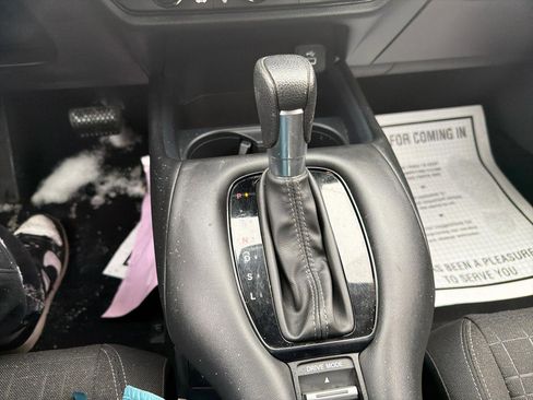 Used 2023 Honda HR-V LX image 22
