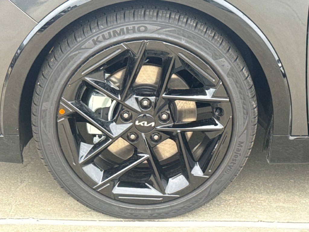 New 2026 Kia K4 GT-Line Turbo FWD image 4