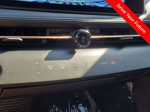 Used 2025 Nissan Ariya FWD image 13