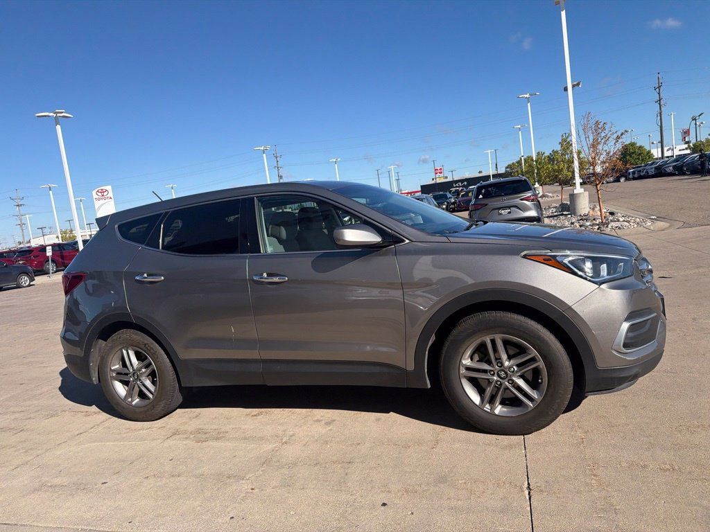 Used 2018 Hyundai Santa Fe Sport AWD/4WD image 3