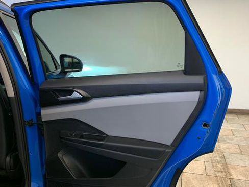 Used 2022 Volkswagen Taos SE image 49