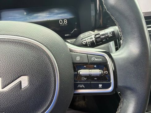 Certified 2023 Kia Sorento SX AWD/4WD image 31