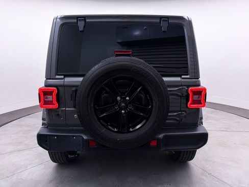 Used 2019 Jeep Wrangler Unlimited Sahara image 13