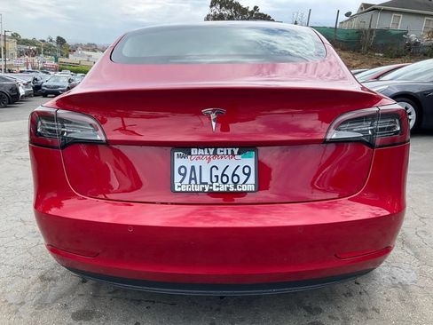 Used 2022 Tesla Model 3 RWD image 4