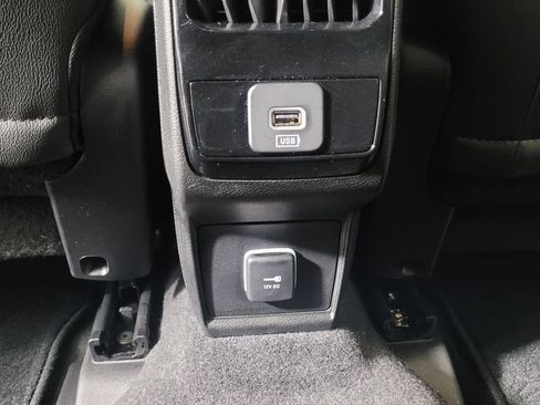 Used 2024 Jeep Compass Latitude image 27