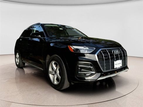 Used 2023 Audi Q5 2.0T Premium image 3