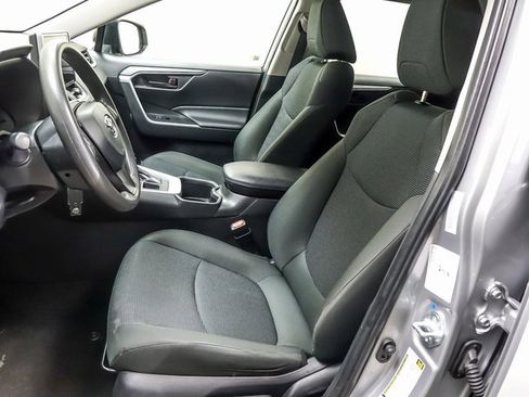 Used 2024 Toyota RAV4 LE image 8