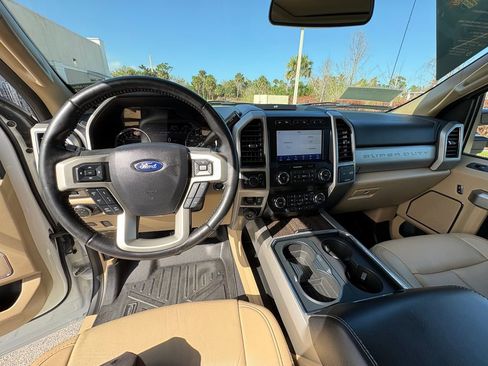 Certified 2021 Ford F250 Lariat w/ Lariat Ultimate Package image 8