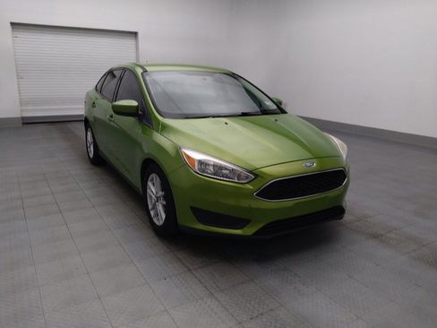 Used 2018 Ford Focus SE FWD image 14