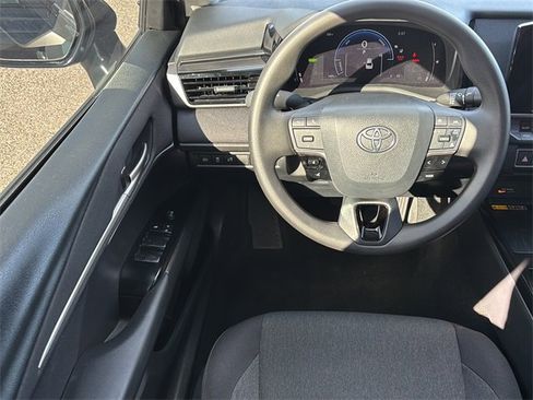 Used 2026 Toyota Camry LE image 15