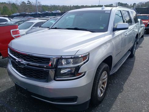 Used 2018 Chevrolet Suburban LT image 1