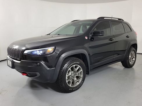 Used 2022 Jeep Cherokee Trailhawk AWD/4WD image 2