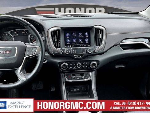 Used 2023 GMC Terrain AT4 AWD/4WD image 9