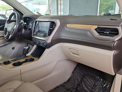 Used 2019 GMC Acadia Denali w/ Technology Package FWD image 31