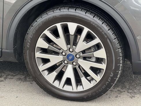 Used 2020 Ford Escape Titanium image 7